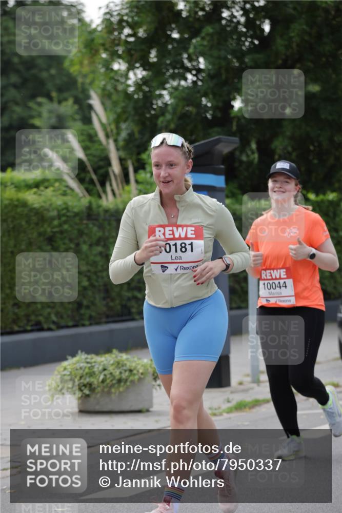 15.06.2025 - REWE Women's Run Jannik Wohlers http://msf.ph/oto/7950337 15.06.2025 08:32:33 Laufen 0181, 10044 meine-sportfotos.de