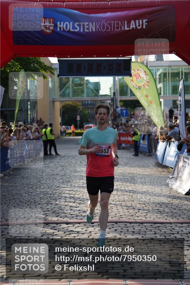 13.06.2025 - Holstenköstenlauf Felixshl http://msf.ph/oto/7950350 13.06.2025 19:36:23 Laufen 2052, 2552 meine-sportfotos.de