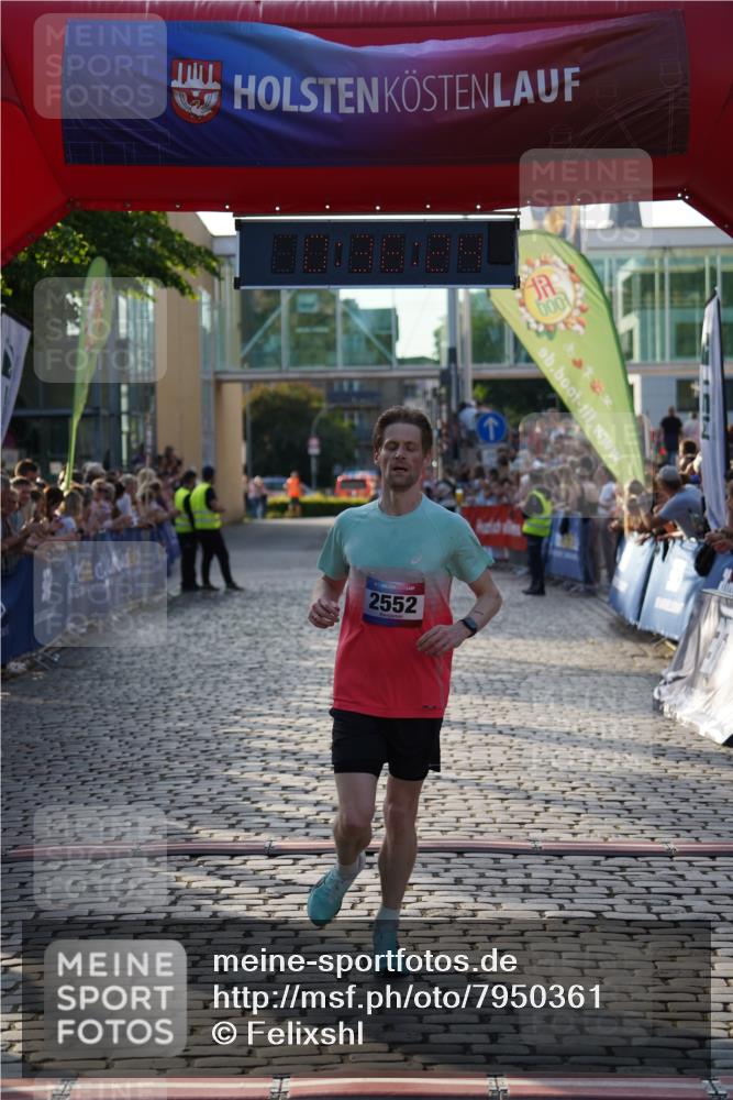 13.06.2025 - Holstenköstenlauf Felixshl http://msf.ph/oto/7950361 13.06.2025 19:36:24 Laufen 2052, 2552 meine-sportfotos.de