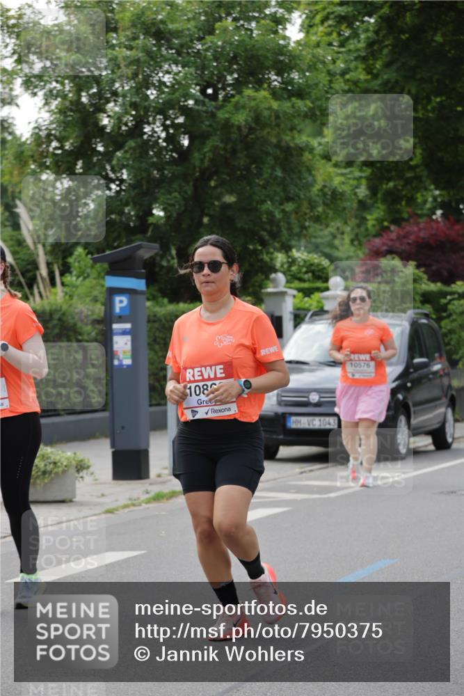 15.06.2025 - REWE Women's Run Jannik Wohlers http://msf.ph/oto/7950375 15.06.2025 08:32:34 Laufen 108, 10576, 1043 meine-sportfotos.de