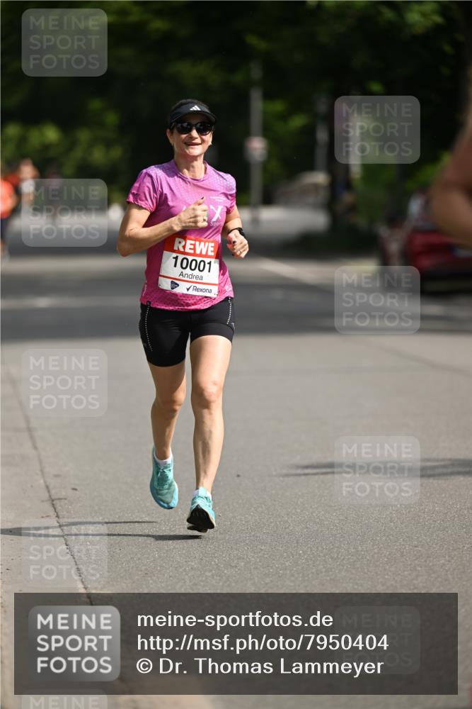 15.06.2025 - REWE Women's Run Dr. Thomas Lammeyer http://msf.ph/oto/7950404 15.06.2025 09:35:49 Laufen 10001 meine-sportfotos.de