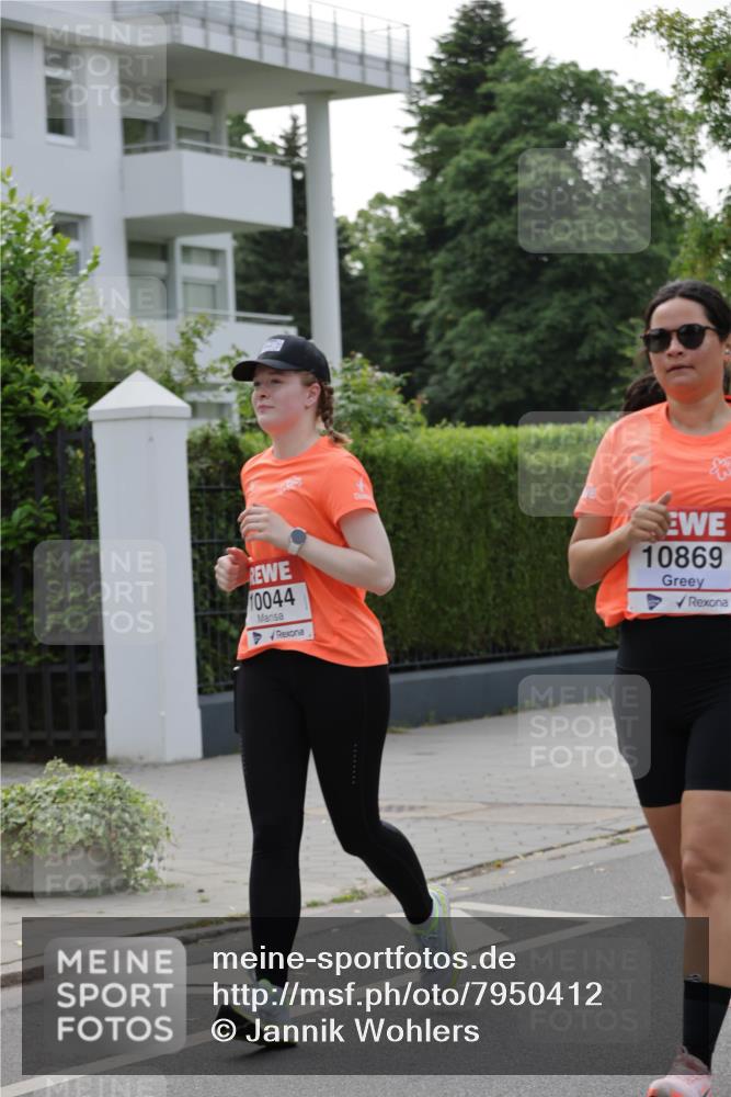 15.06.2025 - REWE Women's Run Jannik Wohlers http://msf.ph/oto/7950412 15.06.2025 08:32:35 Laufen 10044, 1086 meine-sportfotos.de