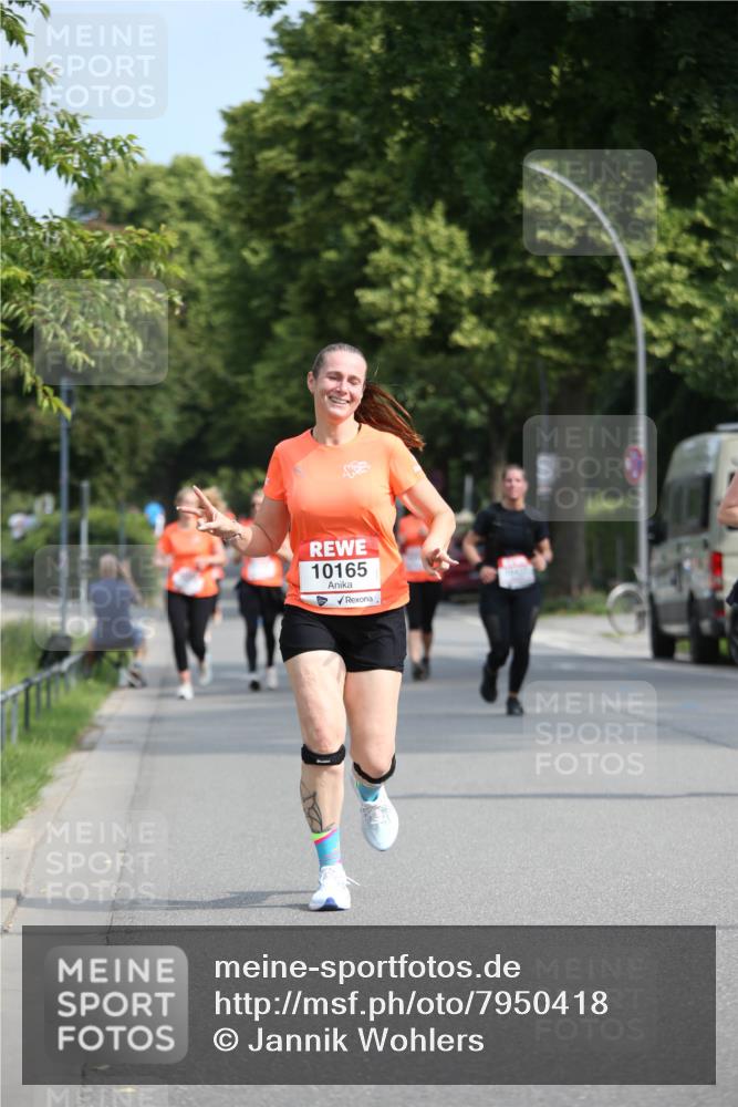 15.06.2025 - REWE Women's Run Jannik Wohlers http://msf.ph/oto/7950418 15.06.2025 09:49:24 Laufen 10165 meine-sportfotos.de
