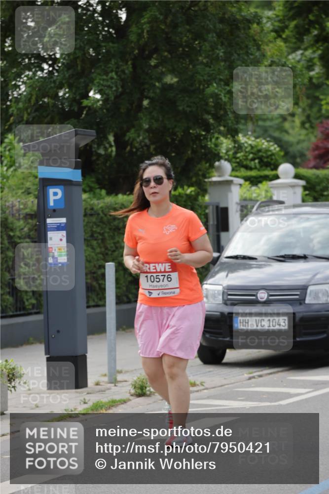 15.06.2025 - REWE Women's Run Jannik Wohlers http://msf.ph/oto/7950421 15.06.2025 08:32:37 Laufen 10576, 1043 meine-sportfotos.de