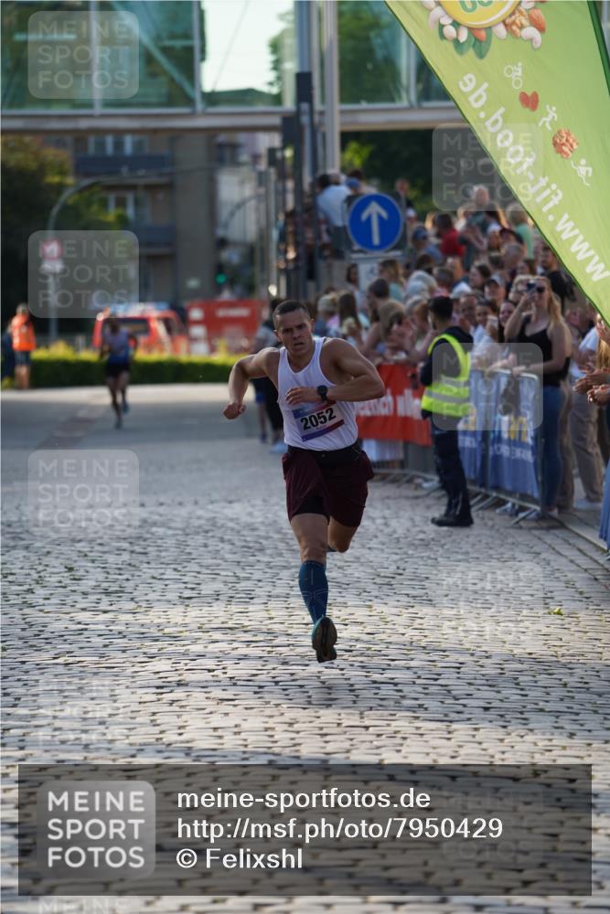 13.06.2025 - Holstenköstenlauf Felixshl http://msf.ph/oto/7950429 13.06.2025 19:36:28 Laufen 2052 meine-sportfotos.de