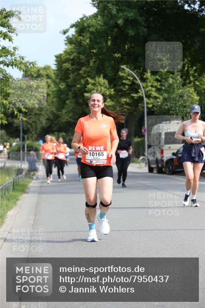 15.06.2025 - REWE Women's Run Jannik Wohlers http://msf.ph/oto/7950437 15.06.2025 09:49:25 Laufen 10165 meine-sportfotos.de