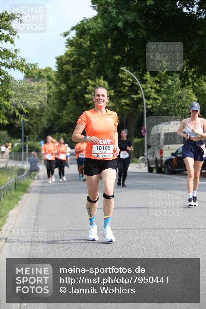 15.06.2025 - REWE Women's Run Jannik Wohlers http://msf.ph/oto/7950441 15.06.2025 09:49:25 Laufen 10165 meine-sportfotos.de