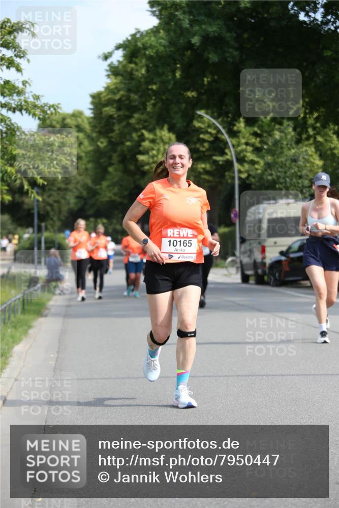 15.06.2025 - REWE Women's Run Jannik Wohlers http://msf.ph/oto/7950447 15.06.2025 09:49:25 Laufen 10165 meine-sportfotos.de