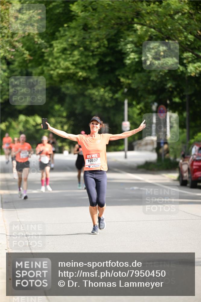 15.06.2025 - REWE Women's Run Dr. Thomas Lammeyer http://msf.ph/oto/7950450 15.06.2025 09:36:02 Laufen 10537 meine-sportfotos.de