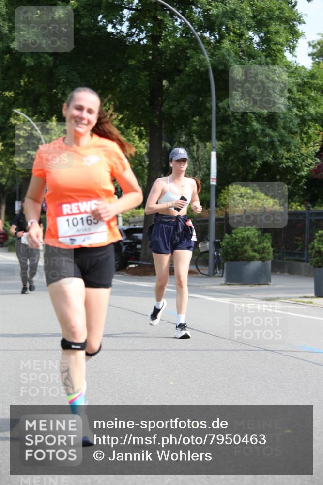 15.06.2025 - REWE Women's Run Jannik Wohlers http://msf.ph/oto/7950463 15.06.2025 09:49:27 Laufen 10165 meine-sportfotos.de