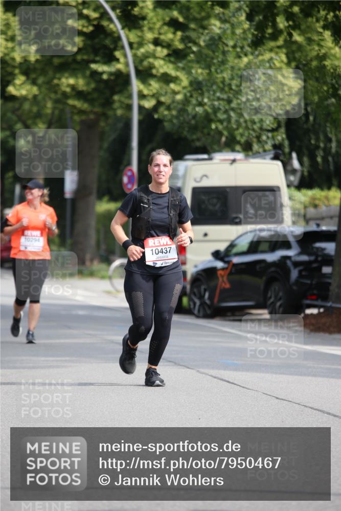 15.06.2025 - REWE Women's Run Jannik Wohlers http://msf.ph/oto/7950467 15.06.2025 09:49:28 Laufen 10294, 10437 meine-sportfotos.de