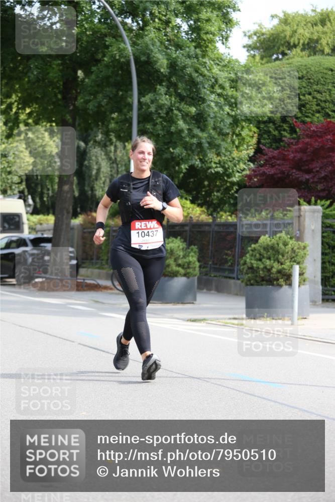 15.06.2025 - REWE Women's Run Jannik Wohlers http://msf.ph/oto/7950510 15.06.2025 09:49:31 Laufen 10437 meine-sportfotos.de