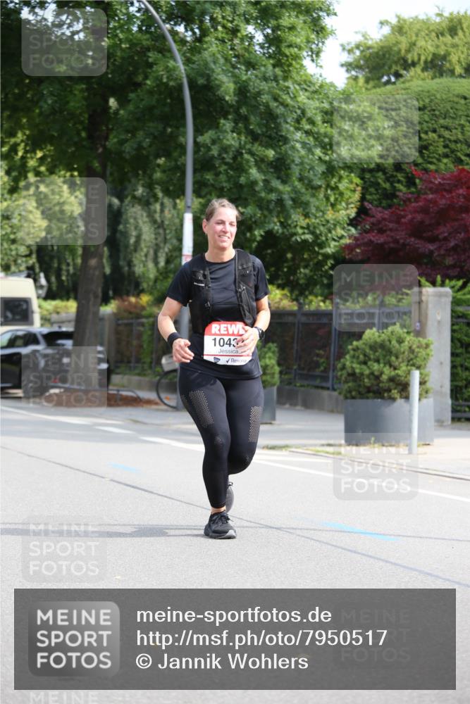 15.06.2025 - REWE Women's Run Jannik Wohlers http://msf.ph/oto/7950517 15.06.2025 09:49:31 Laufen 1043 meine-sportfotos.de
