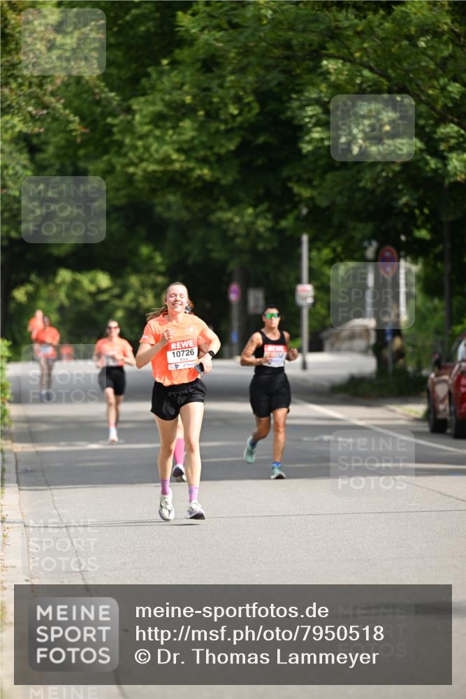 15.06.2025 - REWE Women's Run Dr. Thomas Lammeyer http://msf.ph/oto/7950518 15.06.2025 09:36:06 Laufen 10726, 2 meine-sportfotos.de