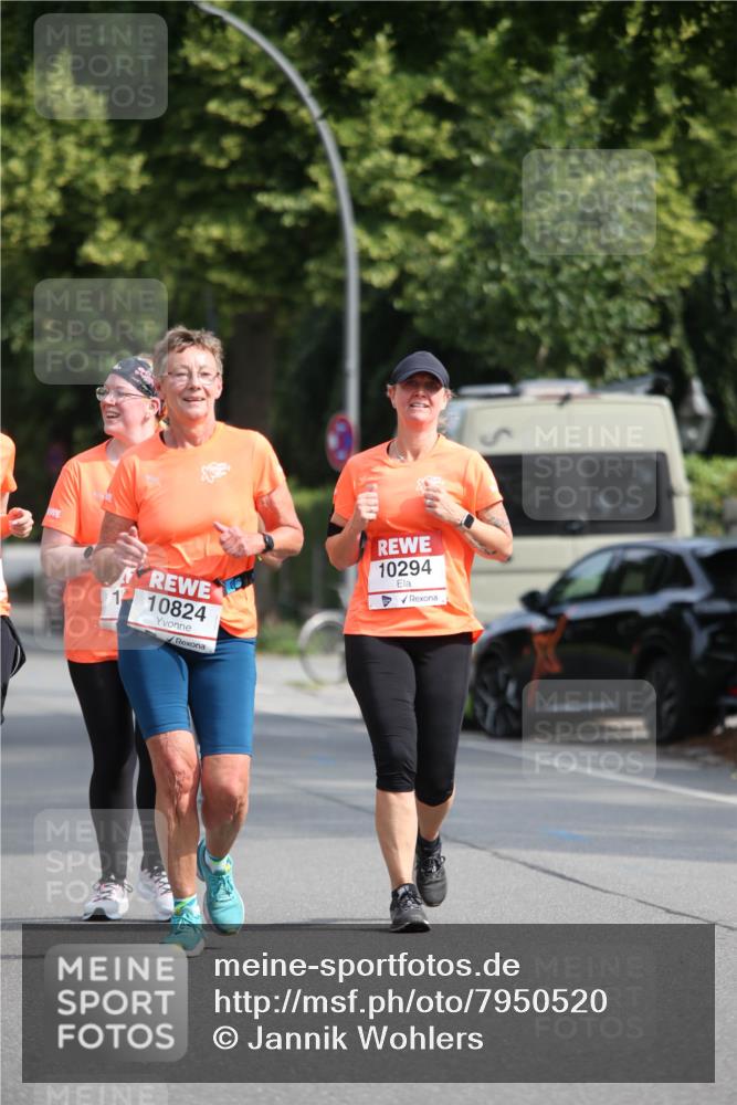 15.06.2025 - REWE Women's Run Jannik Wohlers http://msf.ph/oto/7950520 15.06.2025 09:49:32 Laufen 10294, 10824 meine-sportfotos.de