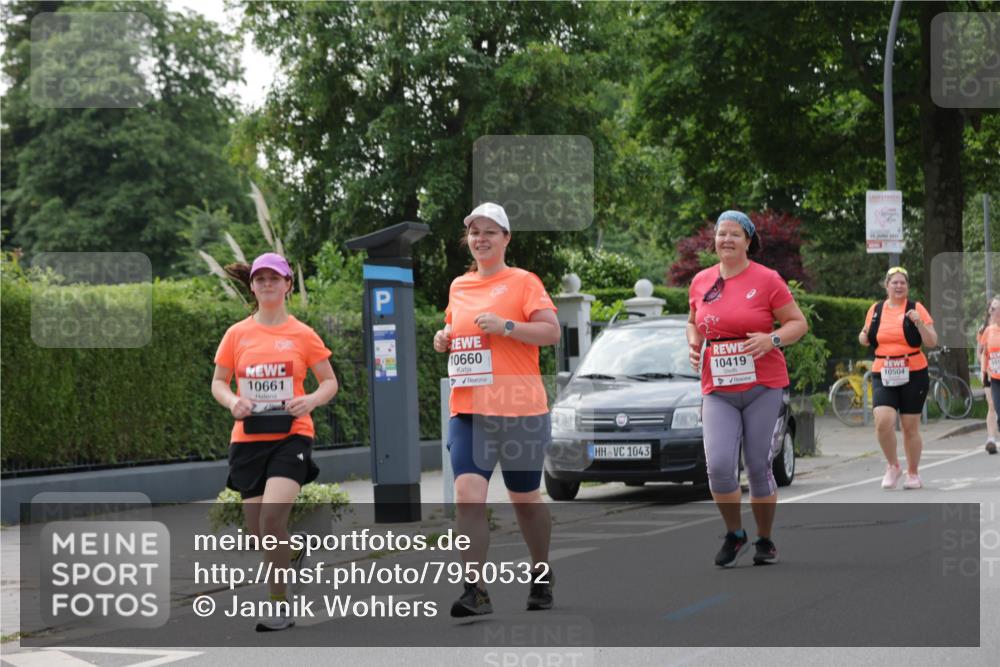 15.06.2025 - REWE Women's Run Jannik Wohlers http://msf.ph/oto/7950532 15.06.2025 08:32:46 Laufen 10661, 10660, 1043, 10419, 10504 meine-sportfotos.de