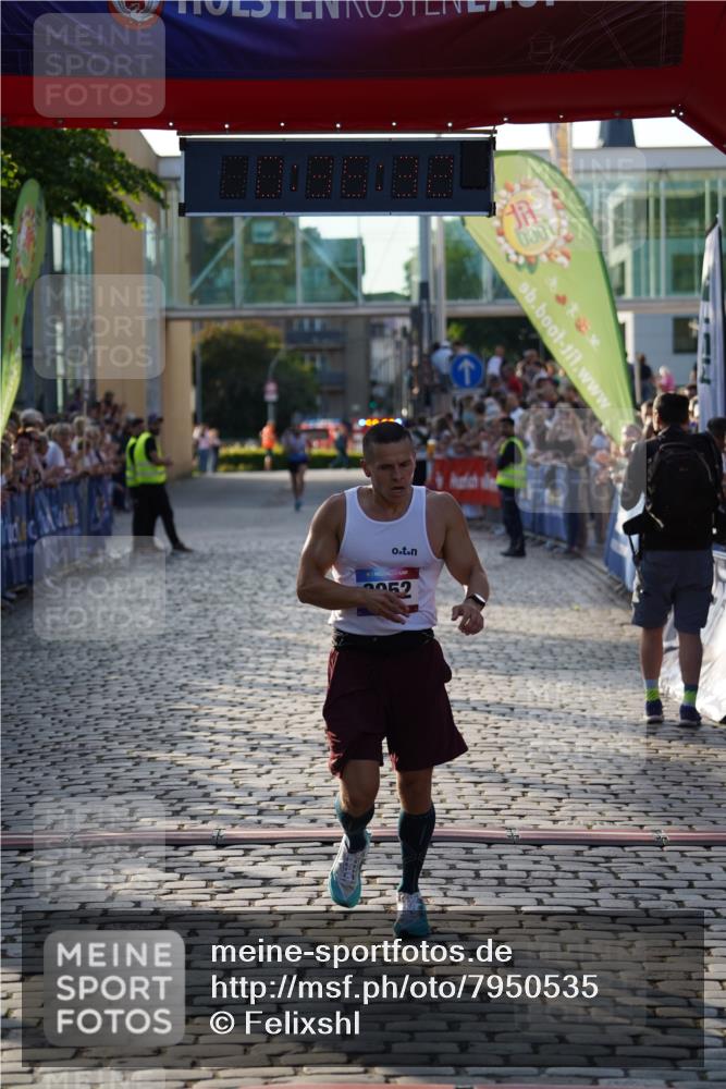 13.06.2025 - Holstenköstenlauf Felixshl http://msf.ph/oto/7950535 13.06.2025 19:36:31 Laufen 2052 meine-sportfotos.de