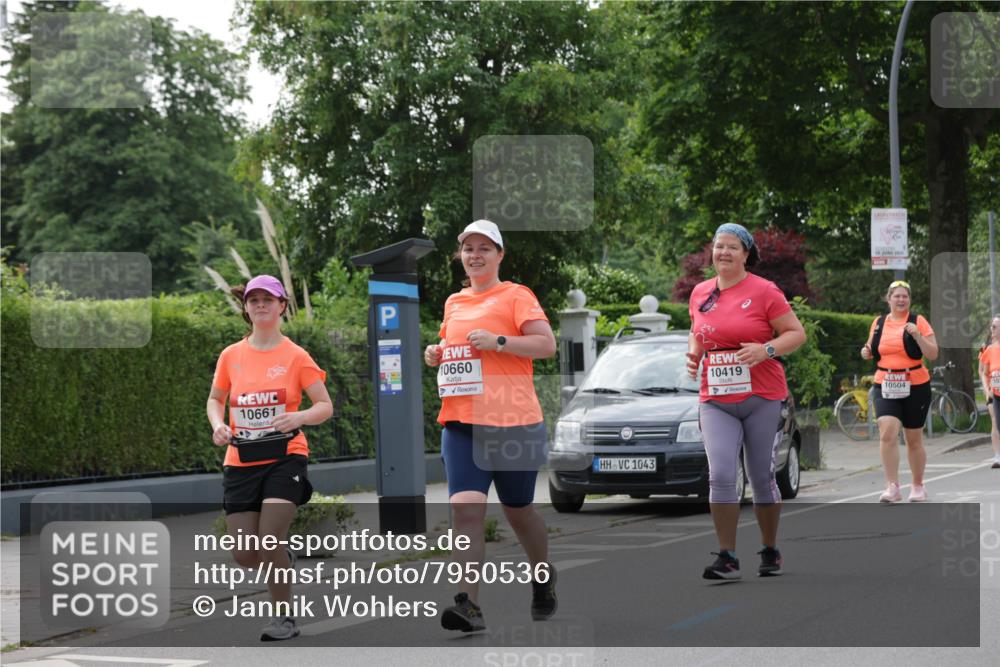 15.06.2025 - REWE Women's Run Jannik Wohlers http://msf.ph/oto/7950536 15.06.2025 08:32:46 Laufen 10661, 10660, 1043, 10419, 10504 meine-sportfotos.de