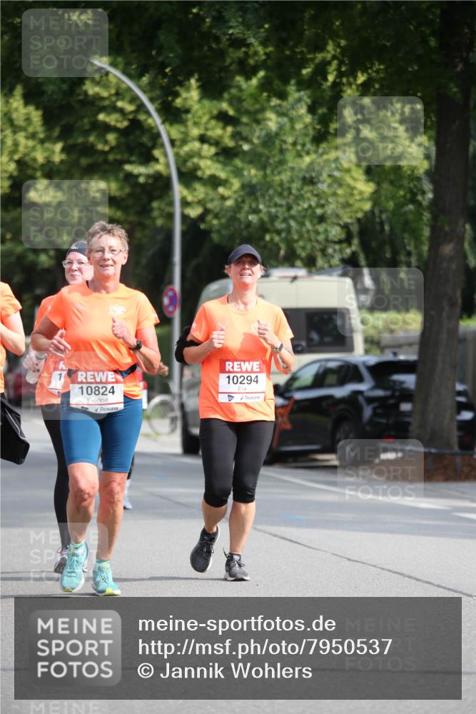 15.06.2025 - REWE Women's Run Jannik Wohlers http://msf.ph/oto/7950537 15.06.2025 09:49:33 Laufen 1, 10824, 10294 meine-sportfotos.de