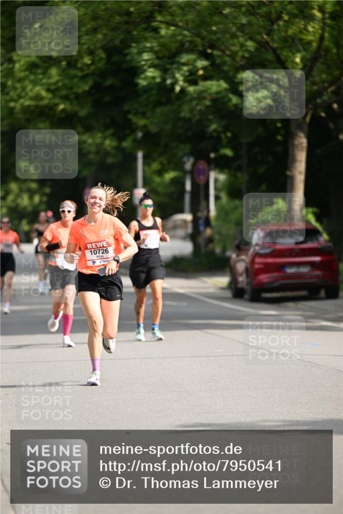 15.06.2025 - REWE Women's Run Dr. Thomas Lammeyer http://msf.ph/oto/7950541 15.06.2025 09:36:07 Laufen 10726 meine-sportfotos.de
