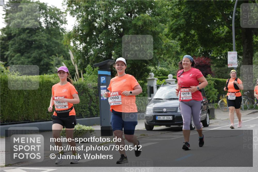 15.06.2025 - REWE Women's Run Jannik Wohlers http://msf.ph/oto/7950542 15.06.2025 08:32:46 Laufen 106, 10660, 1043, 10419, 10504 meine-sportfotos.de