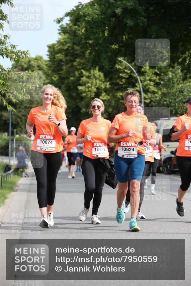 15.06.2025 - REWE Women's Run Jannik Wohlers http://msf.ph/oto/7950559 15.06.2025 09:49:34 Laufen 10674, 10472, 10824, 870, 10, 4 meine-sportfotos.de