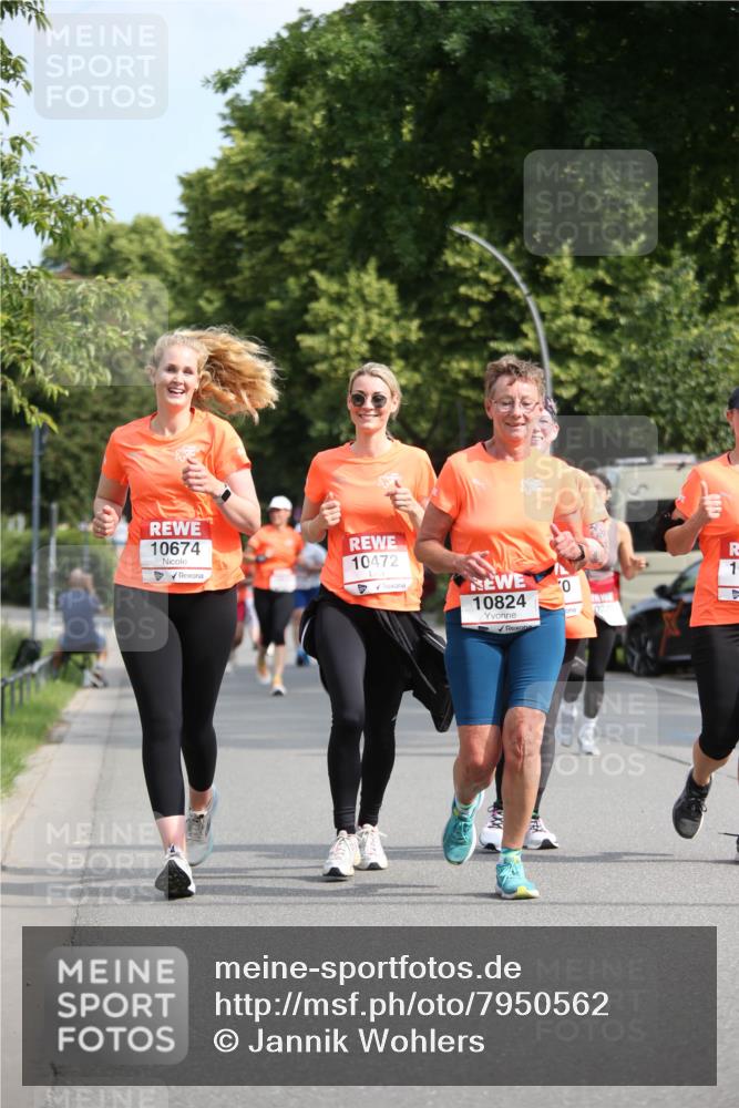 15.06.2025 - REWE Women's Run Jannik Wohlers http://msf.ph/oto/7950562 15.06.2025 09:49:34 Laufen 10674, 10472, 4, 10824, 0 meine-sportfotos.de