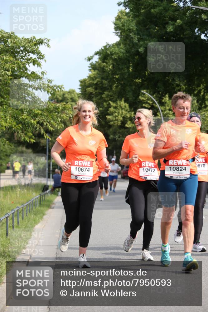 15.06.2025 - REWE Women's Run Jannik Wohlers http://msf.ph/oto/7950593 15.06.2025 09:49:35 Laufen 10674, 870, 10472, 10824 meine-sportfotos.de