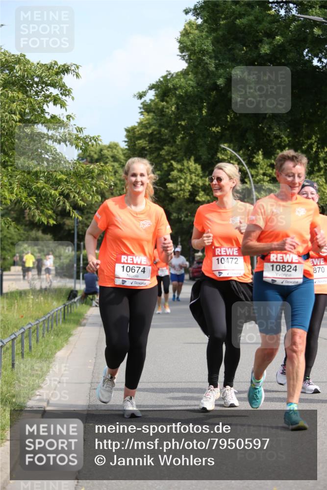 15.06.2025 - REWE Women's Run Jannik Wohlers http://msf.ph/oto/7950597 15.06.2025 09:49:35 Laufen 10674, 10472, 10824, 870 meine-sportfotos.de