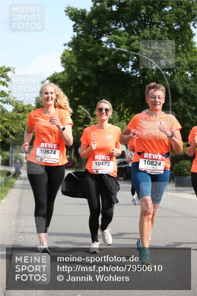 15.06.2025 - REWE Women's Run Jannik Wohlers http://msf.ph/oto/7950610 15.06.2025 09:49:36 Laufen 10674, 10472, 10824 meine-sportfotos.de