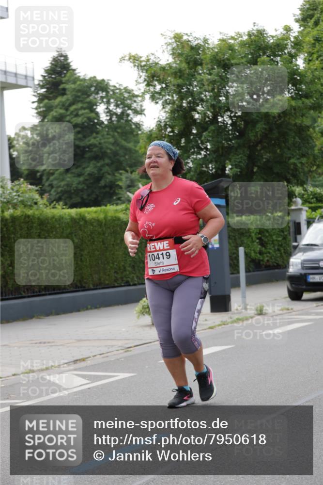15.06.2025 - REWE Women's Run Jannik Wohlers http://msf.ph/oto/7950618 15.06.2025 08:32:49 Laufen 10419 meine-sportfotos.de