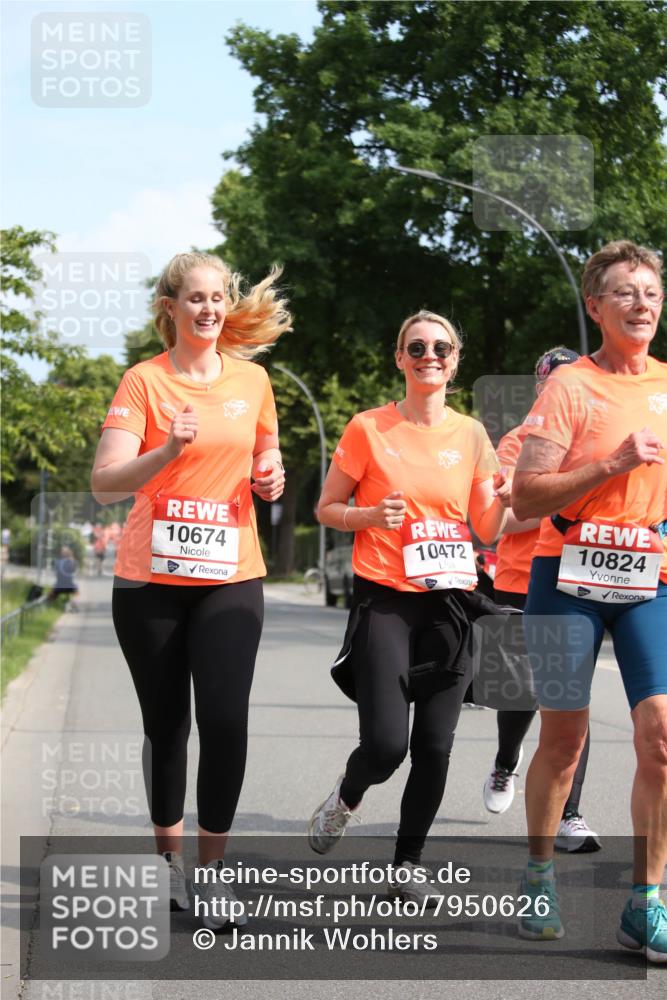 15.06.2025 - REWE Women's Run Jannik Wohlers http://msf.ph/oto/7950626 15.06.2025 09:49:37 Laufen 10674, 10472, 10824 meine-sportfotos.de