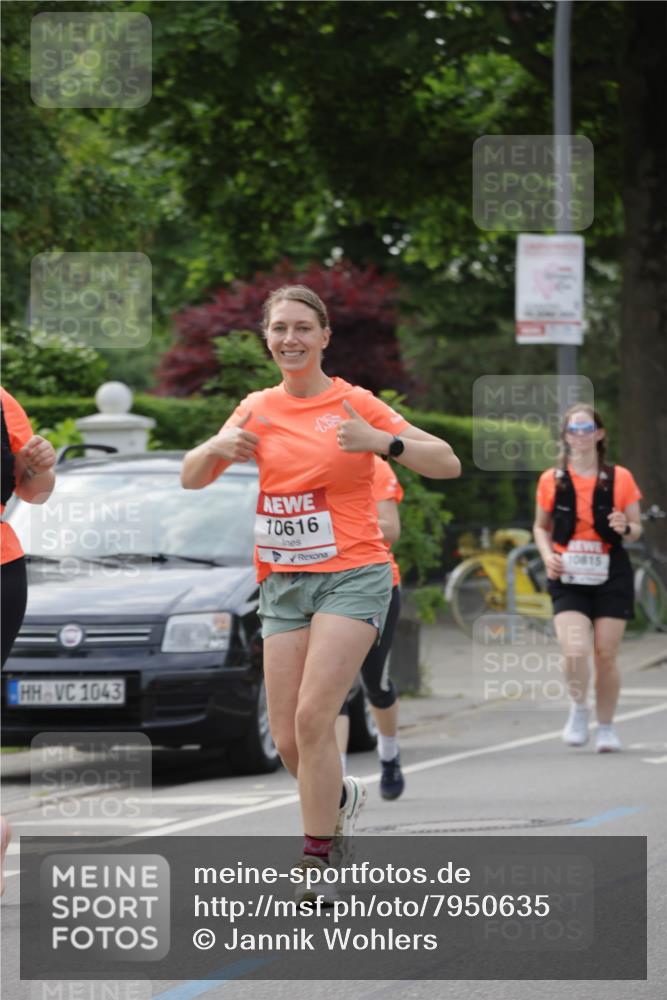 15.06.2025 - REWE Women's Run Jannik Wohlers http://msf.ph/oto/7950635 15.06.2025 08:32:50 Laufen 1043, 10616, 10815 meine-sportfotos.de