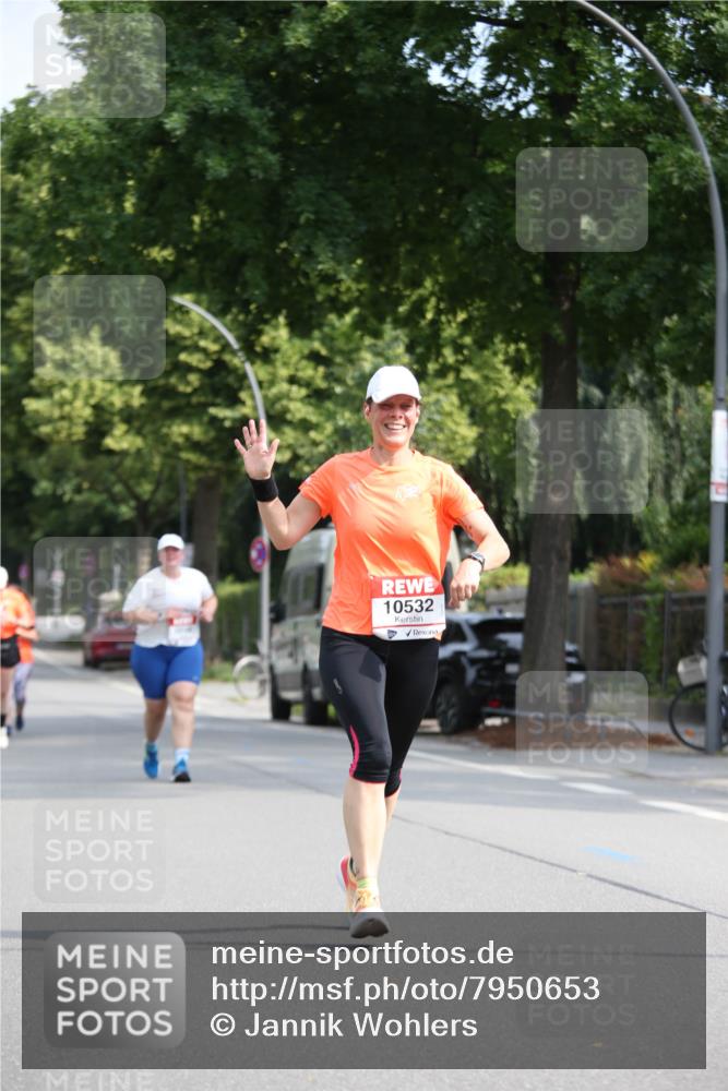 15.06.2025 - REWE Women's Run Jannik Wohlers http://msf.ph/oto/7950653 15.06.2025 09:49:42 Laufen 10532 meine-sportfotos.de