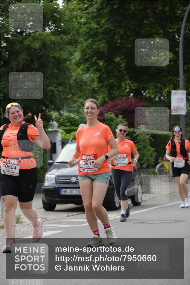 15.06.2025 - REWE Women's Run Jannik Wohlers http://msf.ph/oto/7950660 15.06.2025 08:32:50 Laufen 10504, 10, 10616, 0137, 10815 meine-sportfotos.de