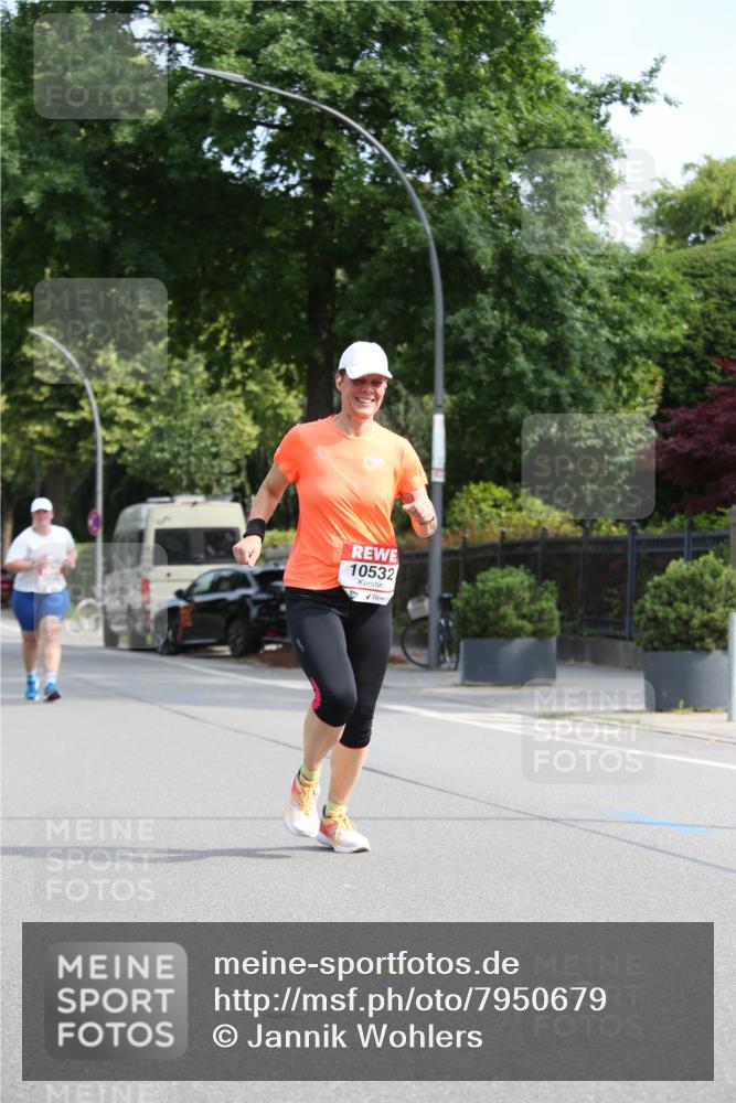15.06.2025 - REWE Women's Run Jannik Wohlers http://msf.ph/oto/7950679 15.06.2025 09:49:43 Laufen 10532, 4 meine-sportfotos.de