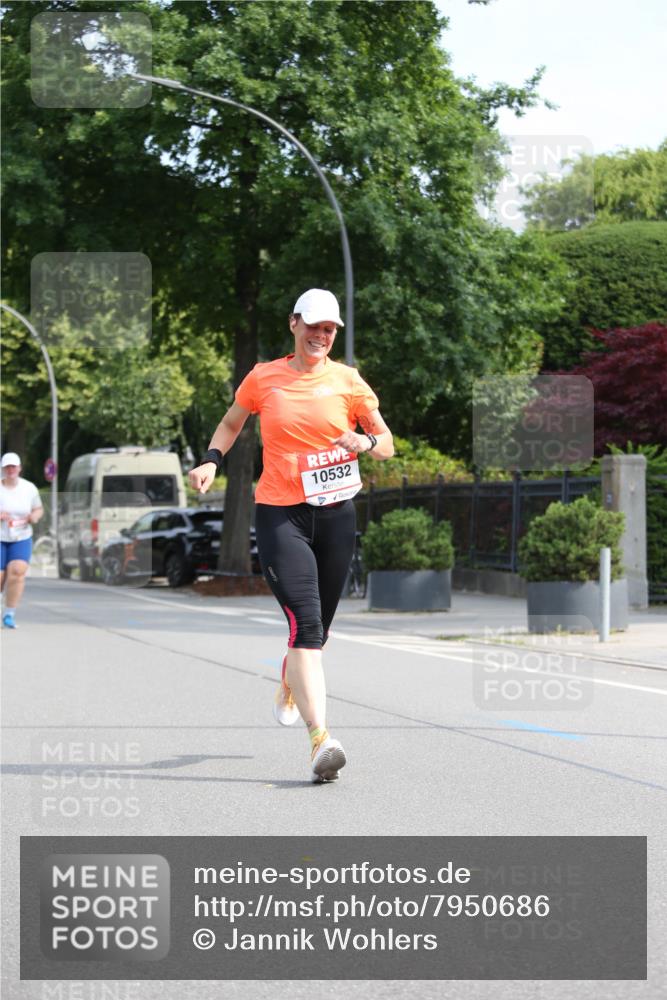 15.06.2025 - REWE Women's Run Jannik Wohlers http://msf.ph/oto/7950686 15.06.2025 09:49:43 Laufen 10532 meine-sportfotos.de