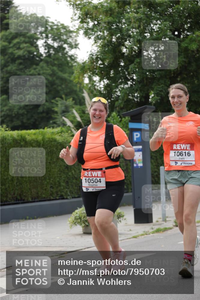 15.06.2025 - REWE Women's Run Jannik Wohlers http://msf.ph/oto/7950703 15.06.2025 08:32:51 Laufen 10504, 10616 meine-sportfotos.de