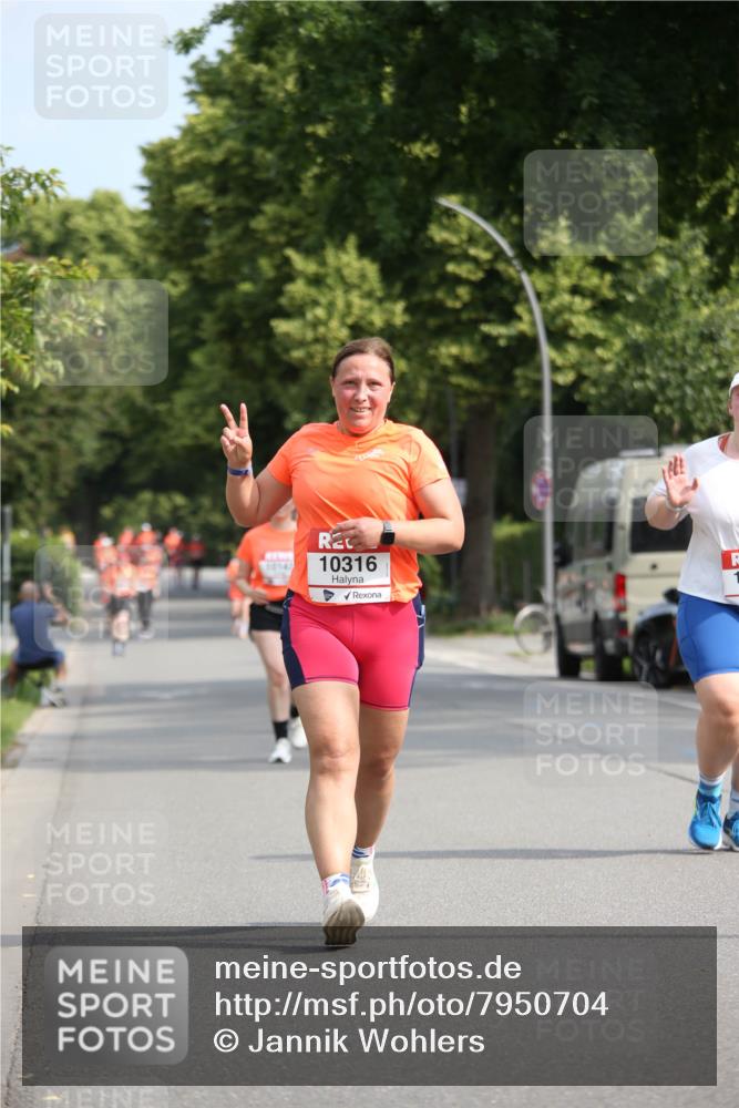 15.06.2025 - REWE Women's Run Jannik Wohlers http://msf.ph/oto/7950704 15.06.2025 09:49:46 Laufen 10316 meine-sportfotos.de