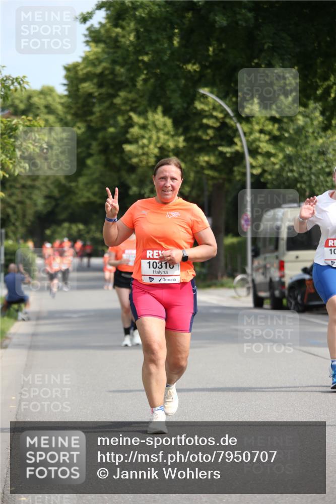 15.06.2025 - REWE Women's Run Jannik Wohlers http://msf.ph/oto/7950707 15.06.2025 09:49:46 Laufen 10316 meine-sportfotos.de