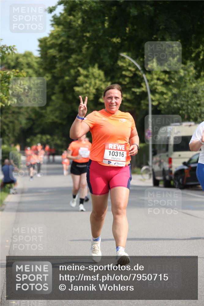15.06.2025 - REWE Women's Run Jannik Wohlers http://msf.ph/oto/7950715 15.06.2025 09:49:46 Laufen 10316 meine-sportfotos.de