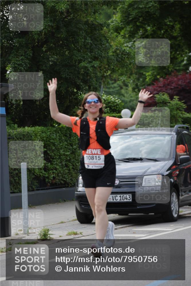 15.06.2025 - REWE Women's Run Jannik Wohlers http://msf.ph/oto/7950756 15.06.2025 08:32:54 Laufen 10815, 1043 meine-sportfotos.de