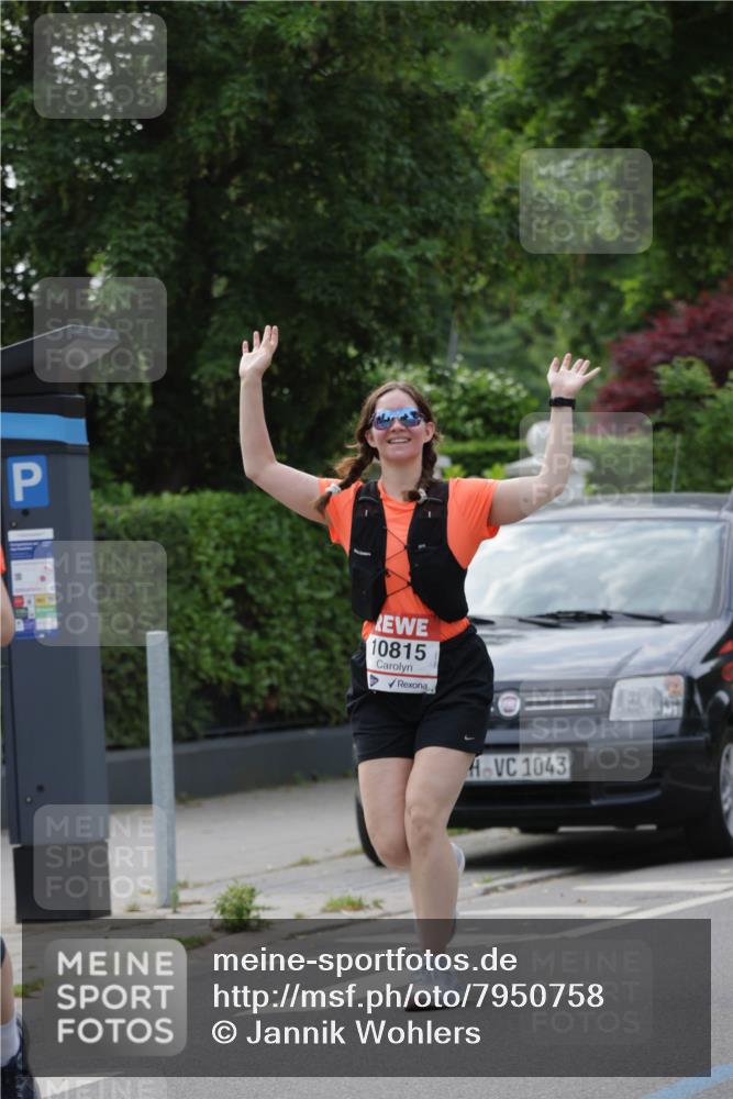 15.06.2025 - REWE Women's Run Jannik Wohlers http://msf.ph/oto/7950758 15.06.2025 08:32:54 Laufen 10815, 1043 meine-sportfotos.de