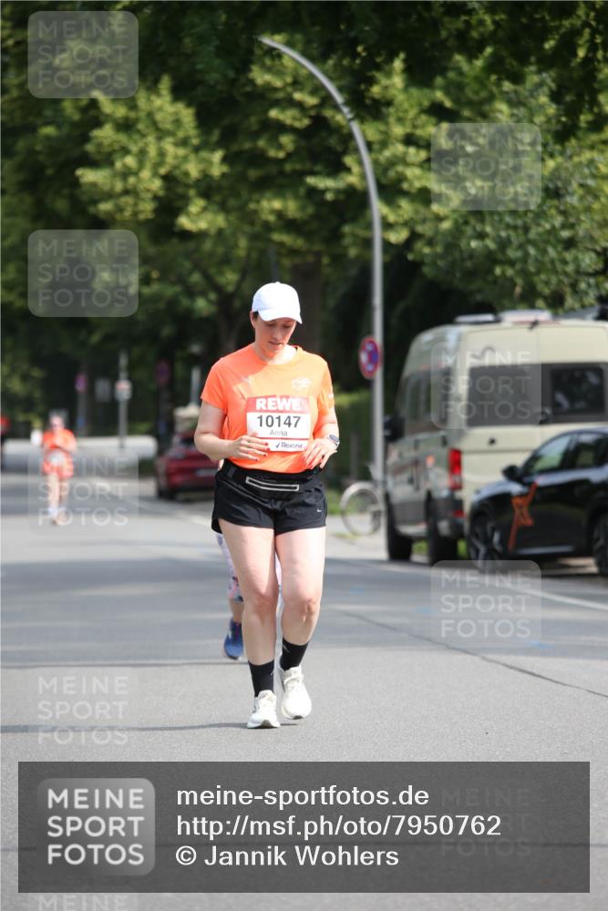 15.06.2025 - REWE Women's Run Jannik Wohlers http://msf.ph/oto/7950762 15.06.2025 09:49:49 Laufen 10147 meine-sportfotos.de