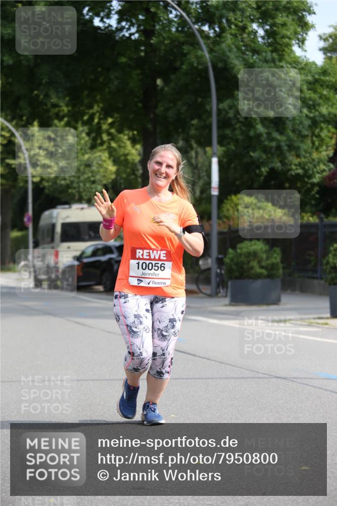 15.06.2025 - REWE Women's Run Jannik Wohlers http://msf.ph/oto/7950800 15.06.2025 09:49:55 Laufen 10056 meine-sportfotos.de