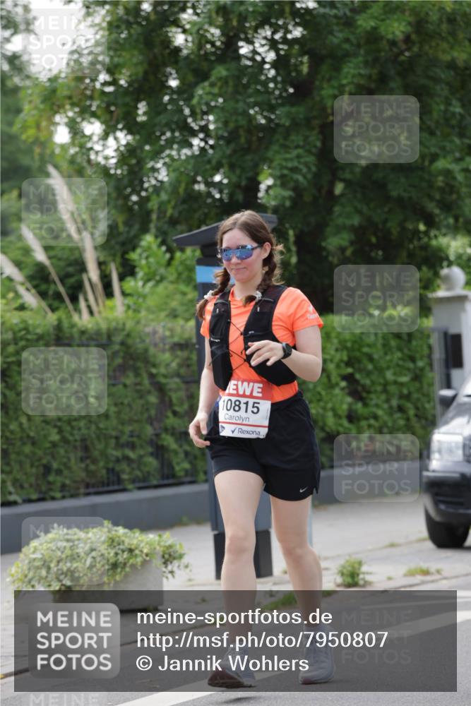 15.06.2025 - REWE Women's Run Jannik Wohlers http://msf.ph/oto/7950807 15.06.2025 08:32:55 Laufen 10815 meine-sportfotos.de