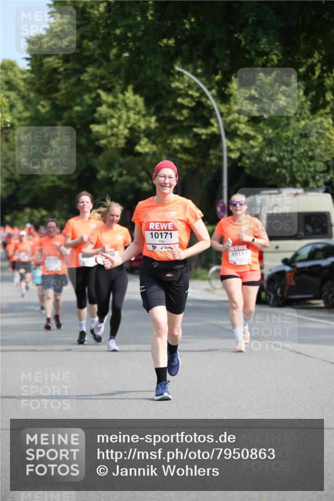 15.06.2025 - REWE Women's Run Jannik Wohlers http://msf.ph/oto/7950863 15.06.2025 09:50:07 Laufen 10171, 10117 meine-sportfotos.de