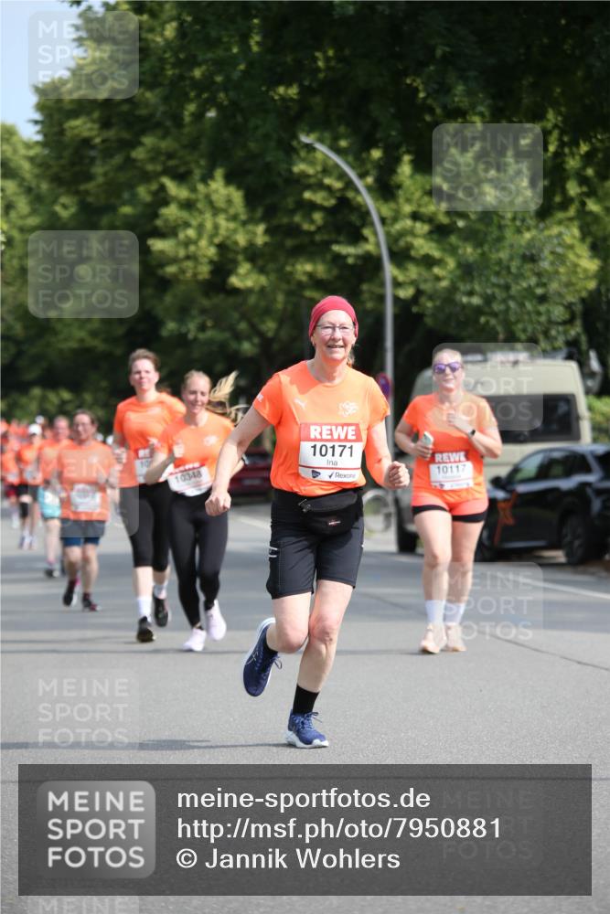 15.06.2025 - REWE Women's Run Jannik Wohlers http://msf.ph/oto/7950881 15.06.2025 09:50:08 Laufen 10171, 10117 meine-sportfotos.de