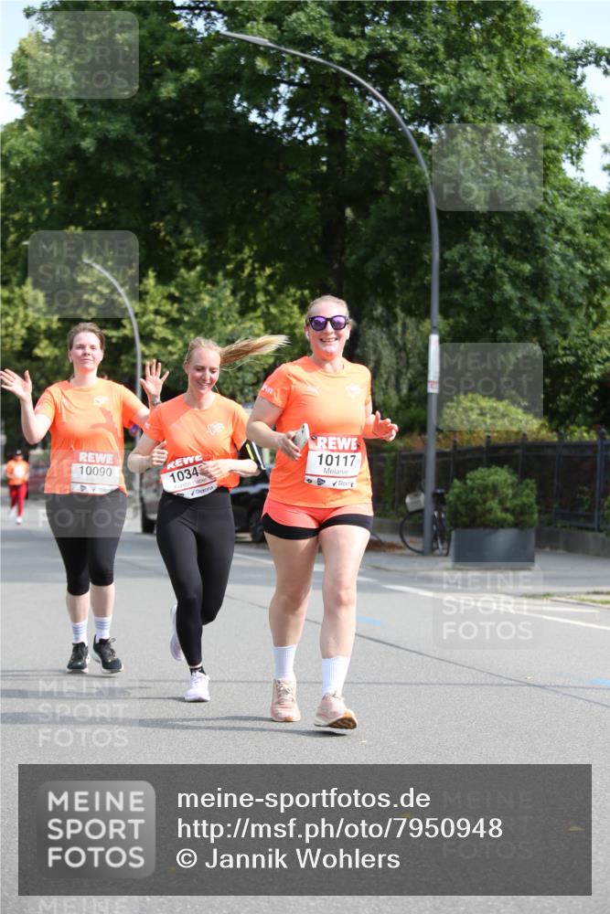15.06.2025 - REWE Women's Run Jannik Wohlers http://msf.ph/oto/7950948 15.06.2025 09:50:12 Laufen 10090, 1034, 10117 meine-sportfotos.de