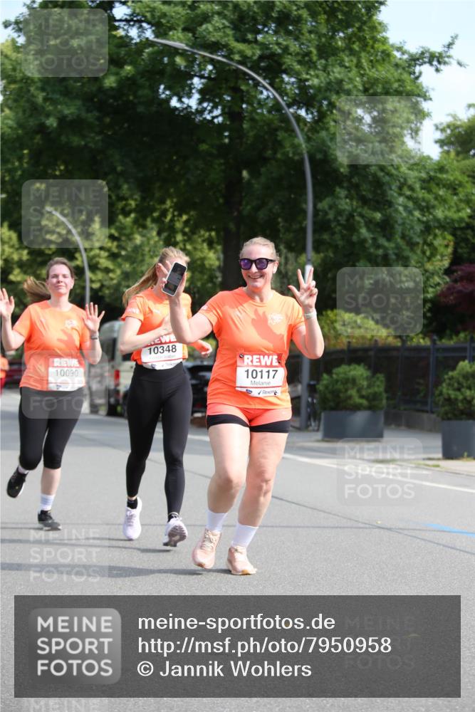 15.06.2025 - REWE Women's Run Jannik Wohlers http://msf.ph/oto/7950958 15.06.2025 09:50:12 Laufen 10348, 10090, 10117 meine-sportfotos.de